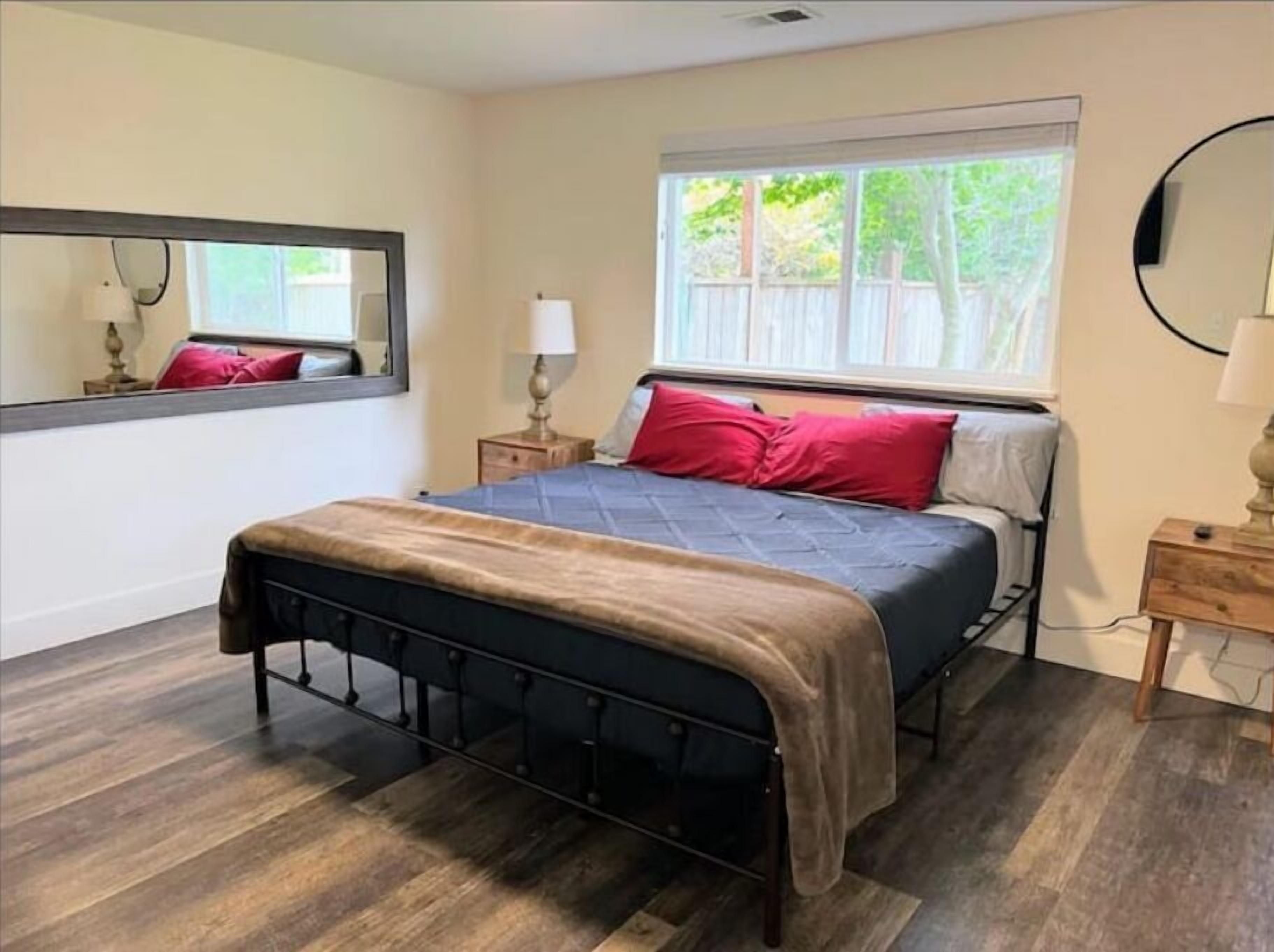 3 habitaciones, escritorio, wifi gratis y ropa de cama 