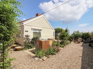 Exterior - Wavecrest (Hornsea)