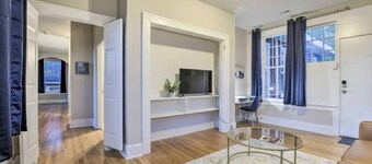 Historic 1925 Apt Near Downtown!