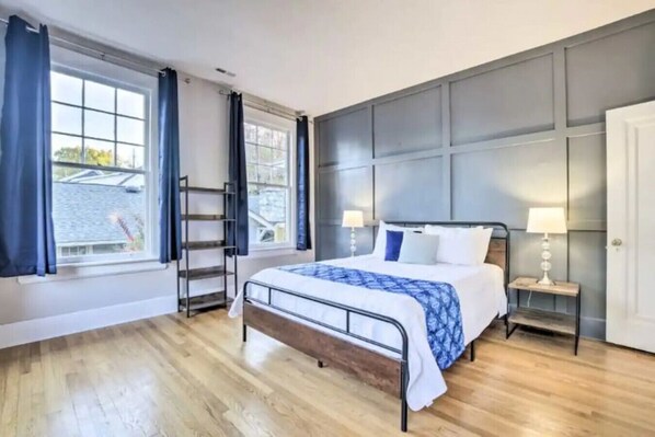 1 bedroom, desk, iron/ironing board, free WiFi