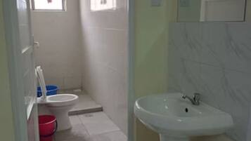 Handdukar, tvål och toalettpapper