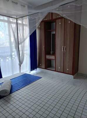 1 bedroom, iron/ironing board, WiFi