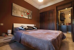 1 habitación, wifi y ropa de cama