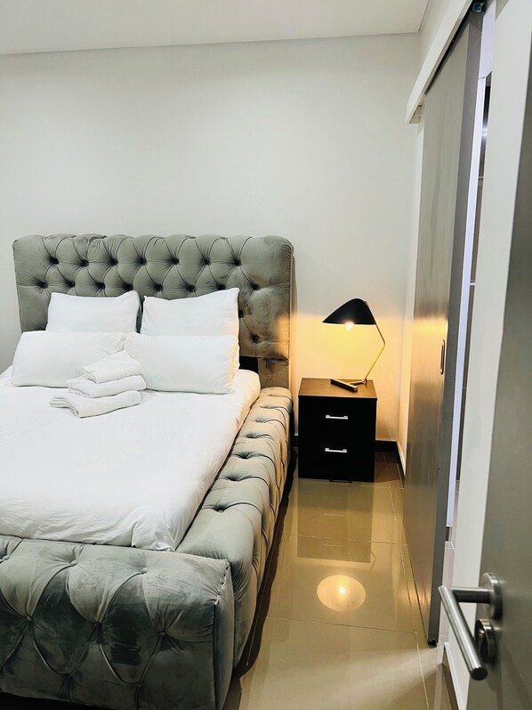 1 soverom, strykejern/-brett, wi-fi og sengetøy