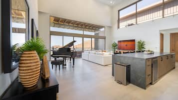 TV, fireplace, foosball, table tennis