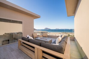 Property grounds - 1604 4BR/5BA Oceanfront PH Loreto @ Danzante Bay (Ensenada Blanca)