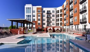 House | 2 bedrooms - 2 Bedroom Apartment with Large Patio, Hammocks (Durham)