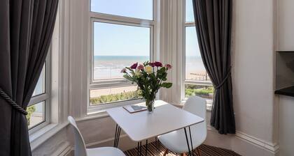 6 Beach View @ Beaconsfield House