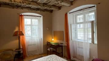 Apartment | 1 bedroom, iron/ironing board, free WiFi, bed sheets