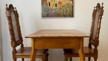 Apartment | Dining