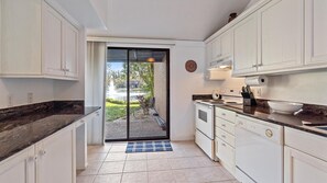 Condo, 2 Bedrooms | Private kitchen