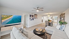 Living area - Beach Way Getaway 2 Bedroom Condo by RedAwning (Siesta Key)