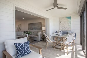 Condo, 2 Bedrooms | Outdoor dining
