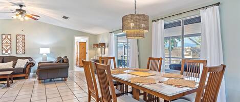 House, 2 Bedrooms | Dining