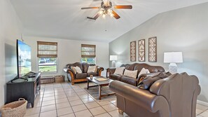 Ferienhaus, 2 Schlafzimmer | Wohnbereich | Smart-TV