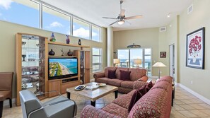 Apartment, 3 Schlafzimmer | Wohnbereich | Smart-TV