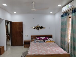 2 Schlafzimmer, Bügeleisen/Bügelbrett, kostenloses WLAN, Bettwäsche