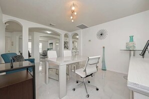 Interior - Beautiful, modern and big house @ Houston/IAH (Humble)