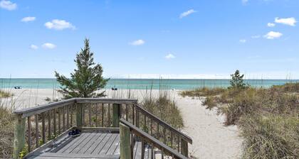 Serenity On Sutton 2 Bedroom Townhouse by RedAwning