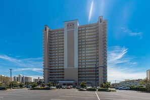 Exterior - Crystal Tower 2004 2 Bedroom Condo by Redawning (Gulf Shores)