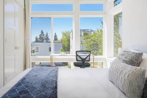 2 chambres, fer et planche à repasser, Wi-Fi, draps fournis