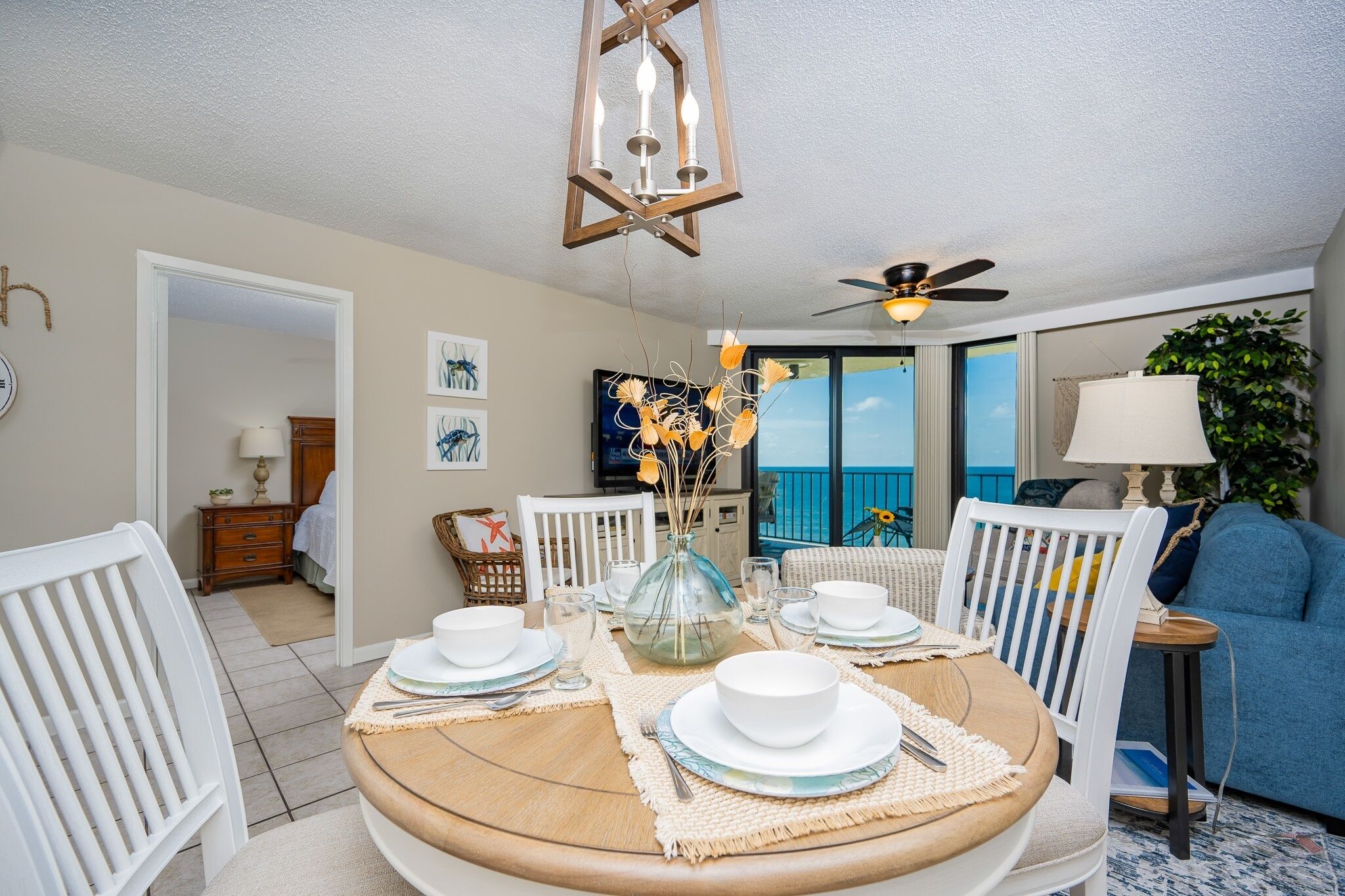 Condo, 2 Bedrooms | Dining