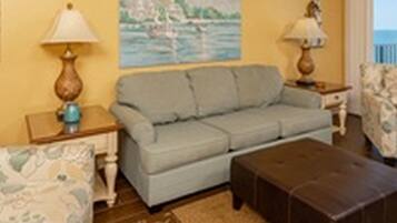 Condo, 1 Bedroom | Living area