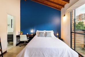 2 slaapkamers, een strijkplank/strijkijzer, gratis wifi, beddengoed