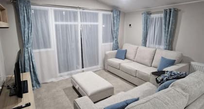 Luxury Static Caravan Sleeps 6 Coopers Beach