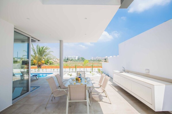 Villa (3 Bedrooms) | Außenbereich