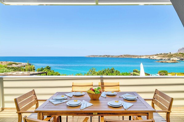 Villa (4 Bedrooms) | Exterior