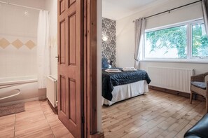 Cottage (3 Bedrooms) | Floor plan - Rose Cottage - 3 Bed Cottage - New Hedges - Tenby (Tenby)