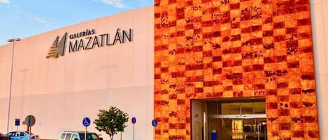 Basic Apartment | Exterior