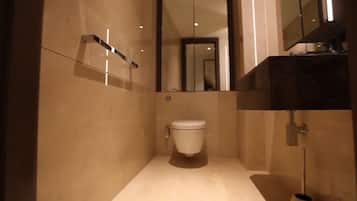 Apartment, Berbilang Katil | Bilik Mandi | Pancuran mandi, pengering rambut, tuala disediakan
