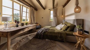 4 Schlafzimmer, Schreibtisch, Bügeleisen/Bügelbrett, kostenloses WLAN