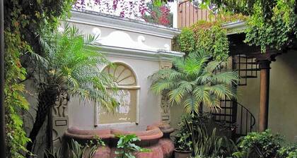 Casa Antigua
