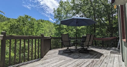 Private Trail Access, Mountain and Creek Views, Short Walk to Town