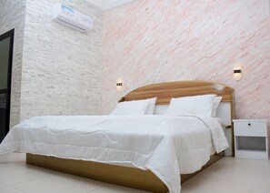 Comfort Triple Room | Premium bedding, down comforters, individually decorated