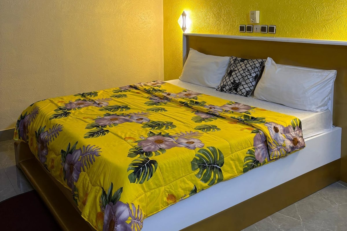 Chambre triple Deluxe | Literie de qualité, couette en duvet, décor unique, ameublement unique