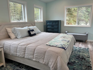 4 bedrooms, WiFi, bed sheets