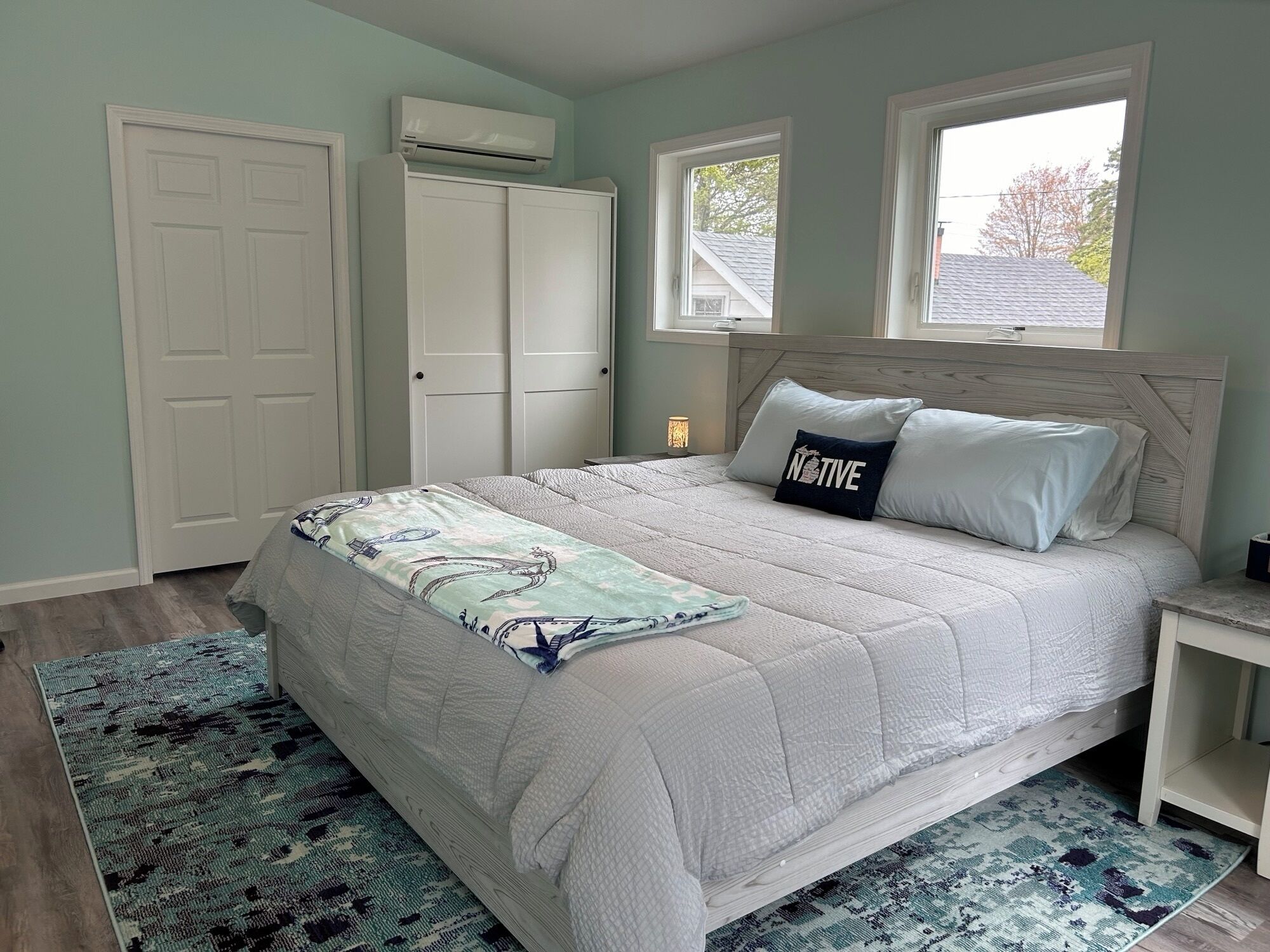 4 bedrooms, WiFi, bed sheets