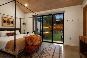 3 habitaciones, tabla de planchar con plancha, wifi y ropa de cama 