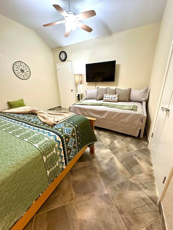 Iron/ironing board, free WiFi, bed sheets