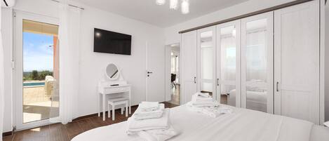 3 bedrooms, in-room safe, iron/ironing board, free WiFi