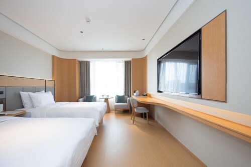 Ji Hotel Linyi Lanshan Lv Ai Town