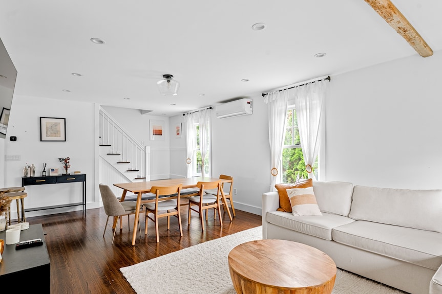 Cozy Greenport Cottage | House In Greenport With A Private Pool & Sauna - Hamptons, NY