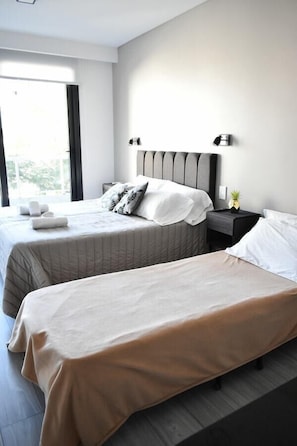 1 chambre, fer et planche à repasser, Wi-Fi gratuit, draps fournis
