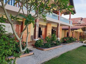 Exterior - Thyesza Hotel (Samosir)
