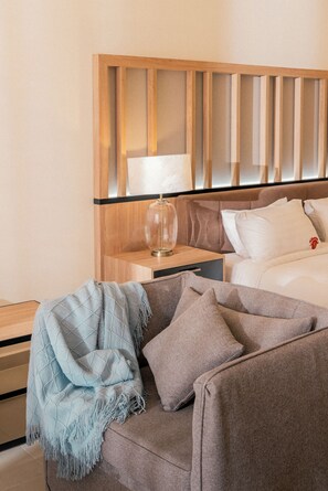 Deluxe Villa | Living area | Smart TV, streaming services