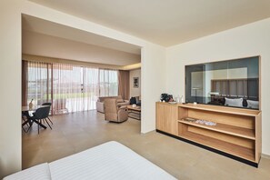 Honeymoon Suite | 1 bedroom, premium bedding, memory foam beds, minibar
